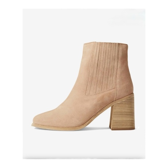 Andre Assous Naia Boot in Beige Suede NWT - Picture 4 of 11